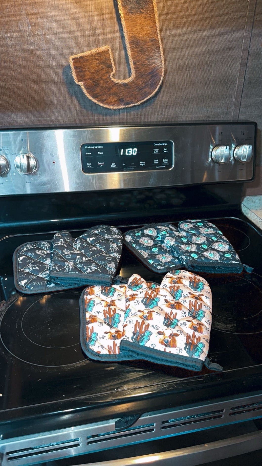 Oven mitt set