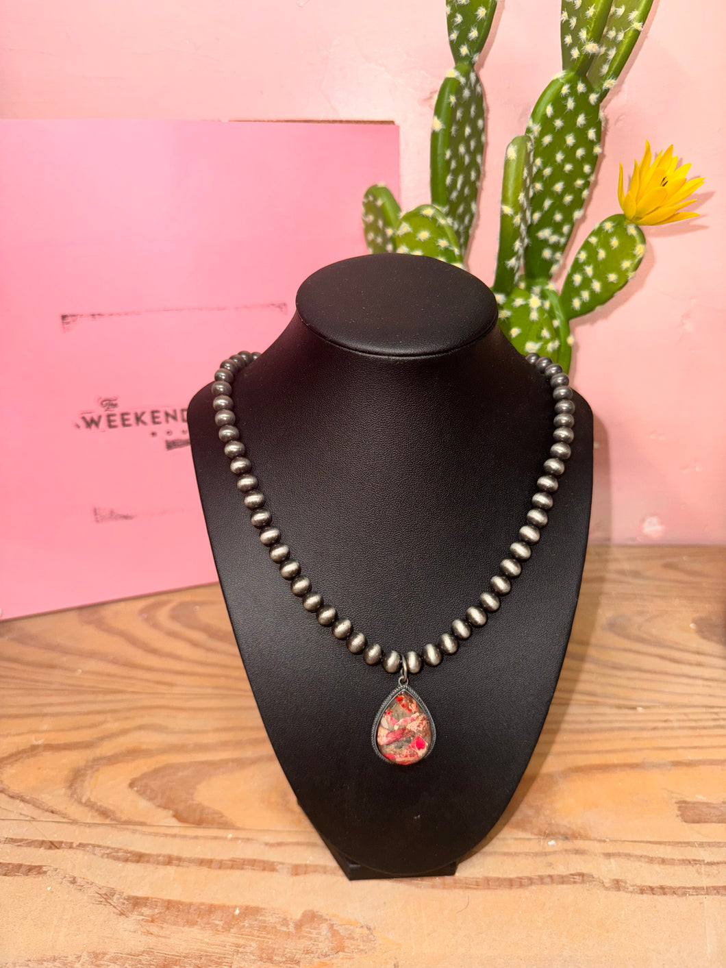 Faux Pink spyny oyster & pearl necklace