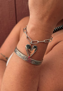 Chained heart bracelet