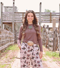 Mesh Bronc cutout